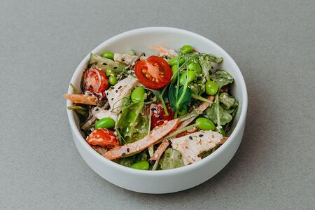 Салат с копчёным цыпленком