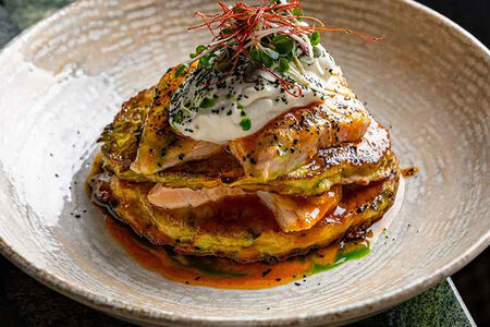 Оладьи с кабачком и лососем