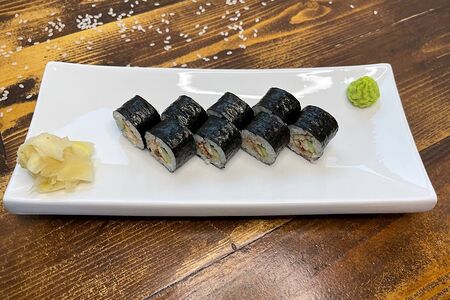 Классический ролл с угрем