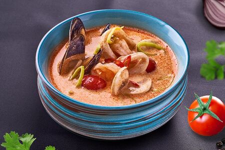 Суп Том ям с морепродуктами