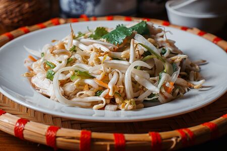 Салат Ном Га