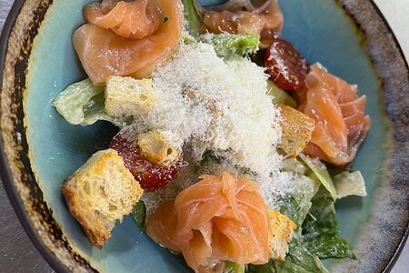 Цезарь с лососем