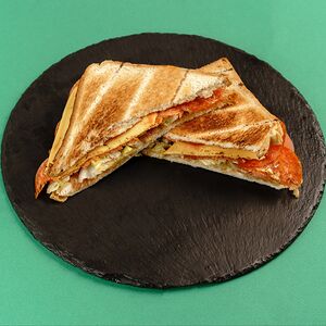 Панини с колбасками чоризо