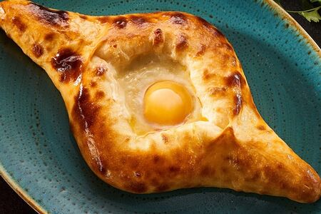 Хачапури по-аджарски