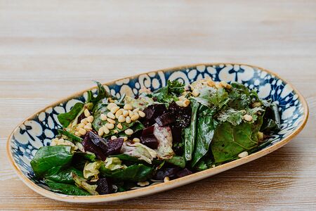 Чоги с соусом из кизила