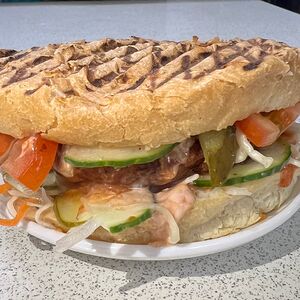 Хот-дог с чараном в булочке