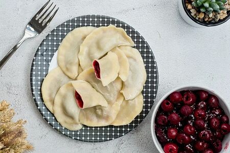 Вареники с вишней