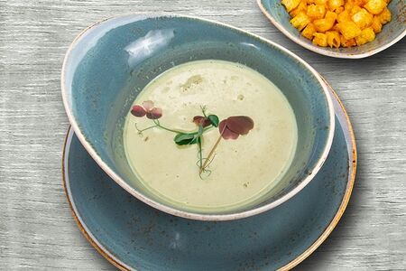 Сырный суп с копченой куриной грудкой