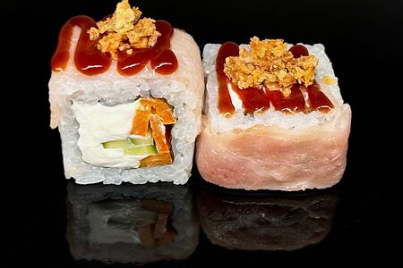 Ролл Филадельфия в беконе