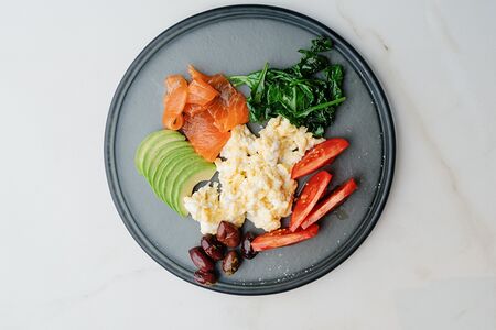 Завтрак с лососем