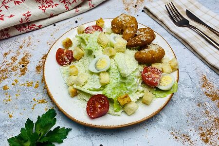 Салат Цезарь с креветками