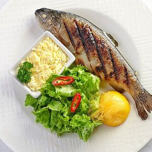 Форель на мангале