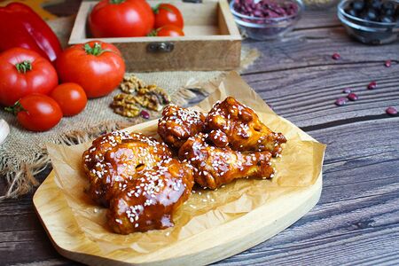 Куриные крылья в соусе барбекю