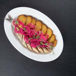 Молодая голландская сельдь