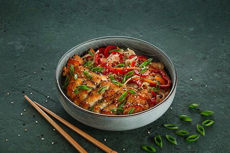 Вок с курицей кацу