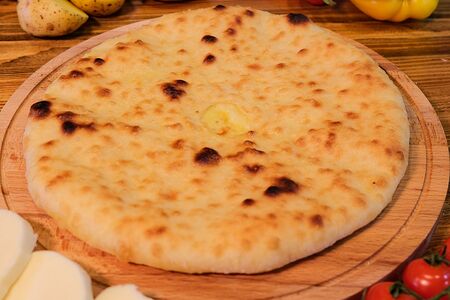 Осетинский пирог с картофелем и сыром 