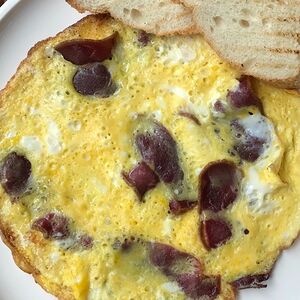 Ձվածեղ բաստուրմայով