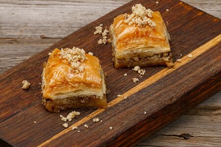 Пахлава с грецким орехом