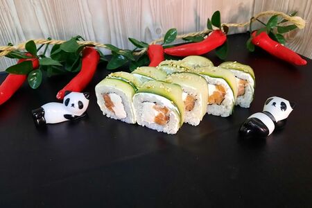 Грин ролл с лососем