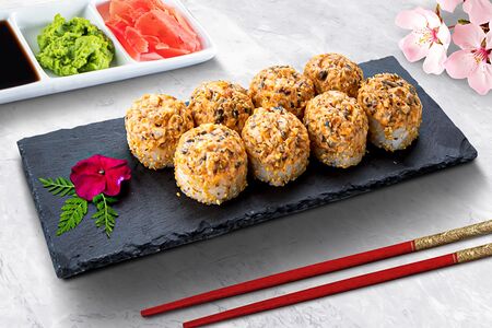 Острый ролл с угрем Lux