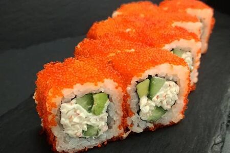 Ролл Калифорния с крабом