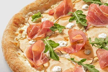 Пицца Парма с грушей
