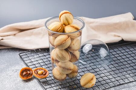 Орешки со сгущенным молоком