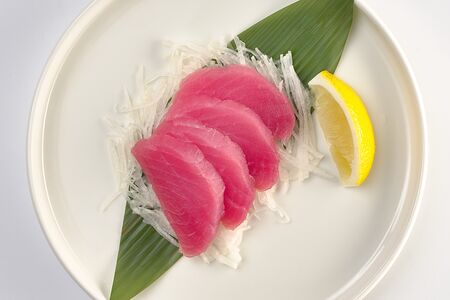 Сашими Тунец