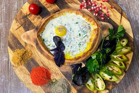 Хачапури с грибами и трюфельным маслом