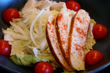 Цезарь с курицей