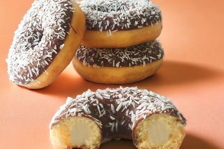 Пончик кокосовый