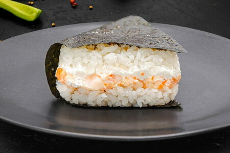 Онигири с креветкой