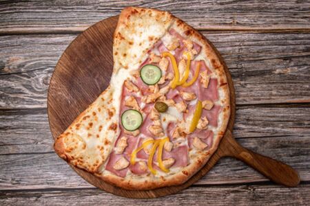 Пицца Детская с ветчиной