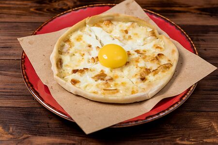 С сыром сулугуни