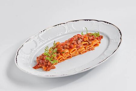 Ригатони аматричано с беконом из говядины