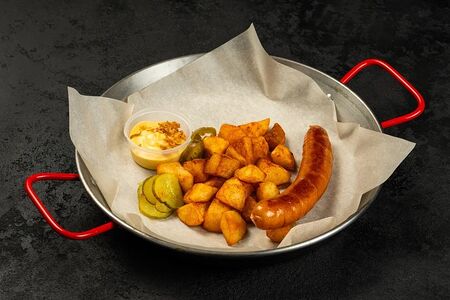 Крафтовая натуральная колбаска свиная