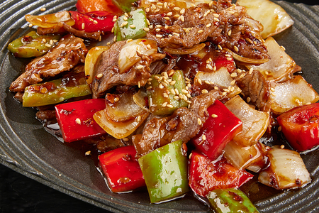 Говядина с тмином и овощами