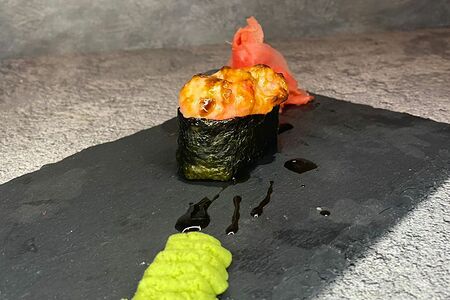 Суши запечённые с лососем