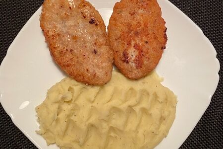 Куриные котлеты с гарниром