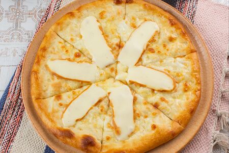 Хачапури с копчёным сыром