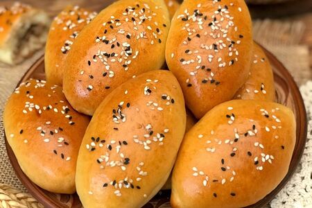 Пирожок с капустой