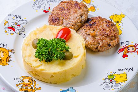 Детские котлеты из телятины жареные