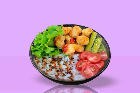 Донбури с криспи-курицей