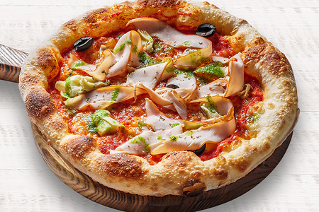 Пицца с курицей и артишоками