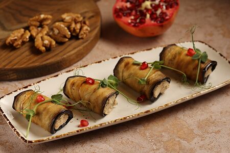 Рулетики из баклажанов