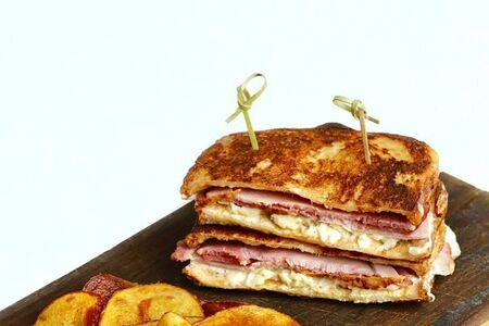 Сэндвич с тамбовским окороком