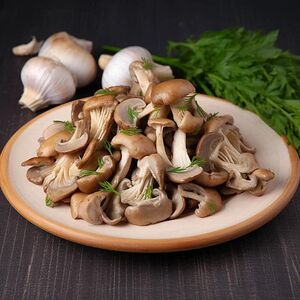 Грибы маринованные древесные