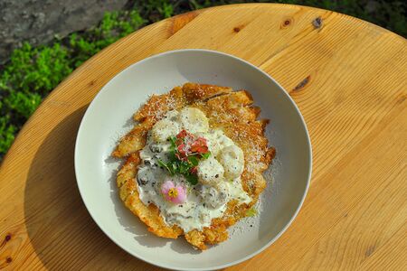 Шницель по столичному 