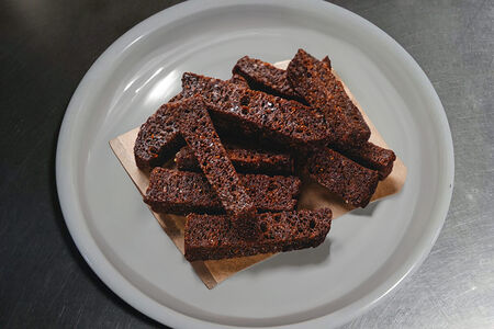 Гренки ржаные с чесноком