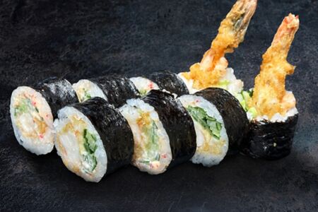 Ролл Эби темпура маки